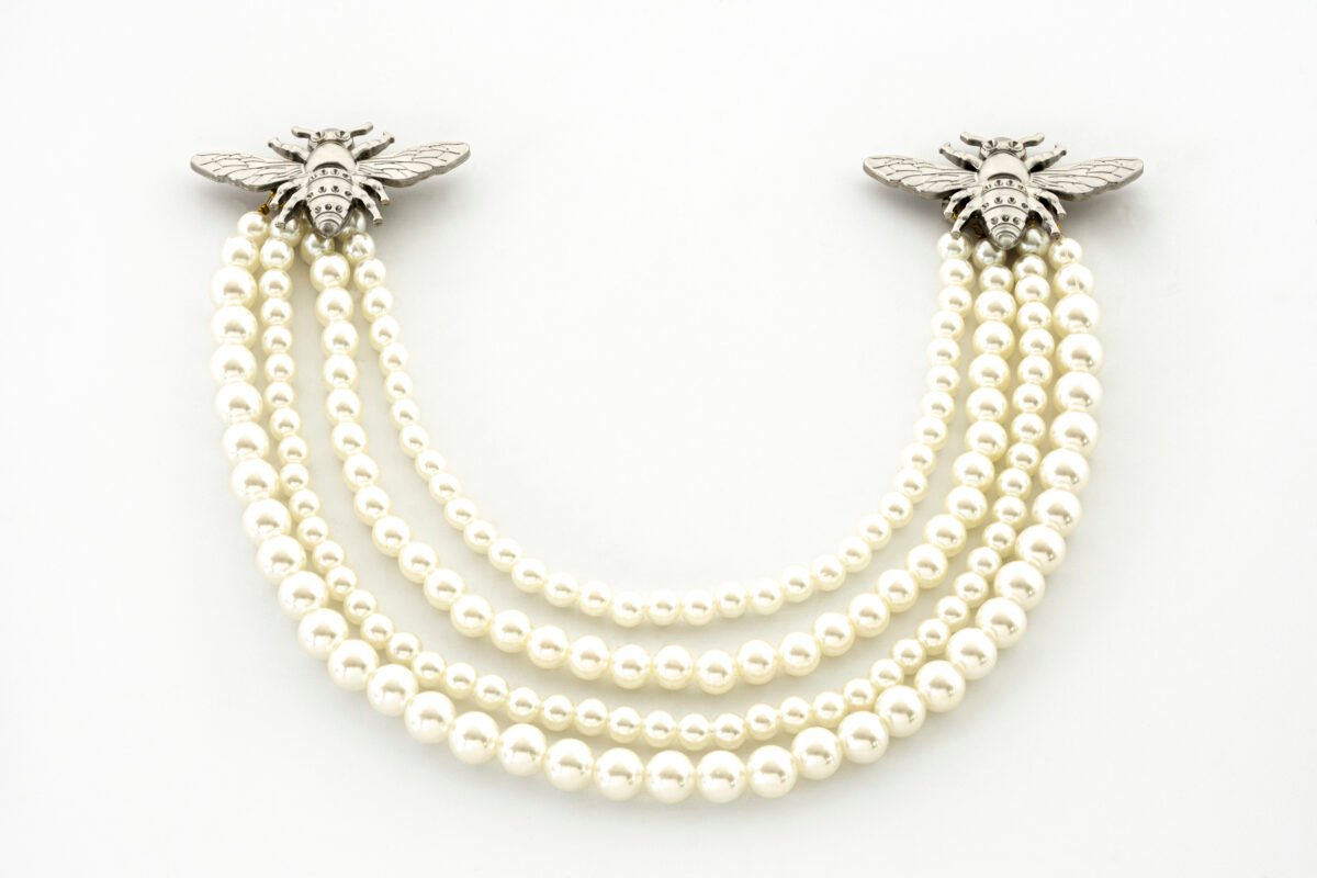 Two Bees 009 + 4 Strings of Pearls - Silver