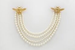 Two Bees 009 + 4 Strings of Pearls - Gold