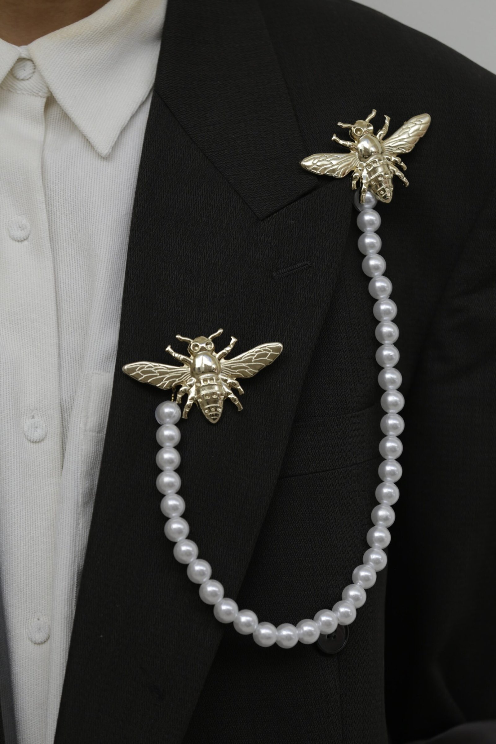 Two Bees 007 + Small Pearls - Image 3